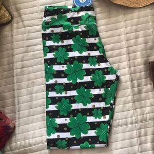 St Patty’s Day leggings! OS